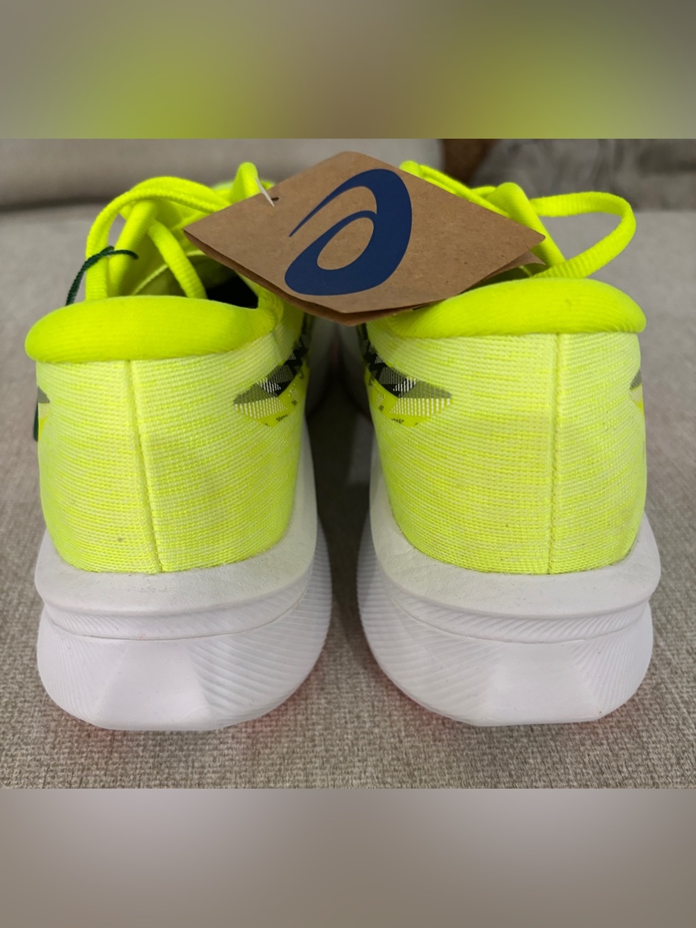 ASICS Magic Speed 4 - Picture 3 of 6